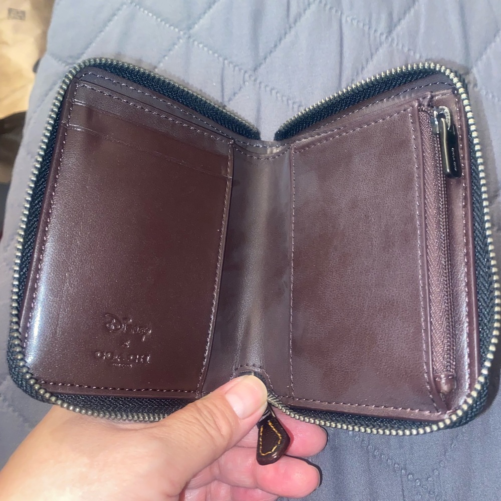 Coach Wallet - Picture 4 of 4